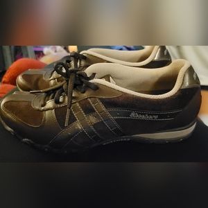 Skechers Brown Suede Casual shoe Women’s size 8.5
